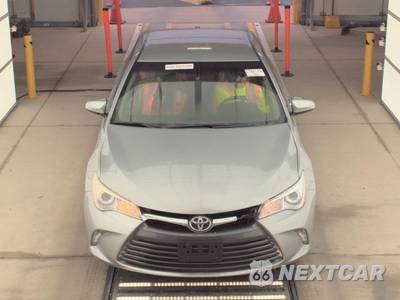 2015 Toyota Camry LE - zdjęcie 2 z 28 - miniatura