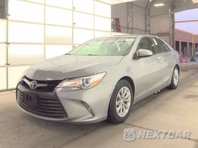 2015 Toyota Camry LE - zdjęcie 1 z 28 - miniatura