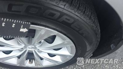 2015 Toyota Camry LE - zdjęcie 25 z 28 - miniatura