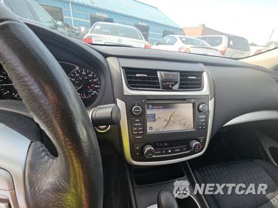 2017 Nissan Altima 2.5 SV - zdjęcie 11 z 32 - miniatura