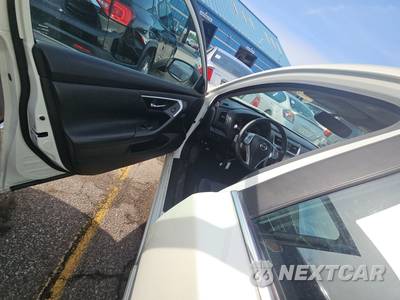 2017 Nissan Altima 2.5 SV - zdjęcie 9 z 32 - miniatura
