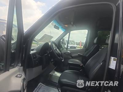 2016 Mercedes-Benz Sprinter 2500 Crew Van Standard Roof 144.3" WB - zdjęcie 13 z 21 - miniatura