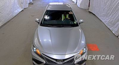 2021 Toyota Camry SE - zdjęcie 2 z 36 - miniatura