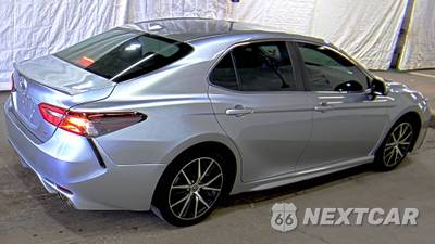2021 Toyota Camry SE - zdjęcie 4 z 36 - miniatura