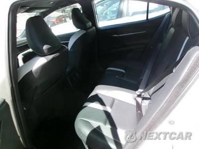 2025 Toyota Camry SE - zdjęcie 15 z 22 - miniatura