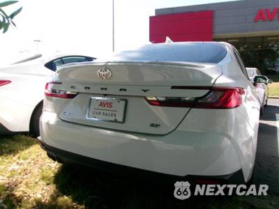 2025 Toyota Camry SE - zdjęcie 19 z 22 - miniatura