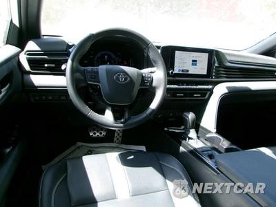2025 Toyota Camry SE - zdjęcie 16 z 22 - miniatura