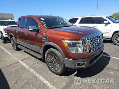 2017 Nissan TITAN Platinum Reserve Crew Cab Short Bed - zdjęcie 3 z 27 - miniatura
