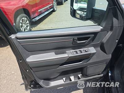 2023 Toyota Sequoia TRD Pro - zdjęcie 9 z 27 - miniatura