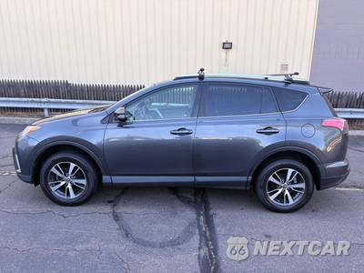 2016 Toyota XLE - zdjęcie 4 z 21 - miniatura