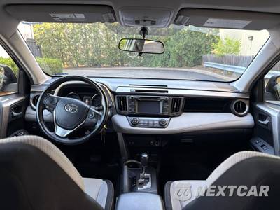 2016 Toyota XLE - zdjęcie 14 z 21 - miniatura