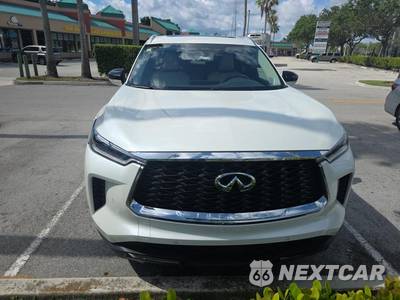 2023 INFINITI LUXE - zdjęcie 2 z 28 - miniatura