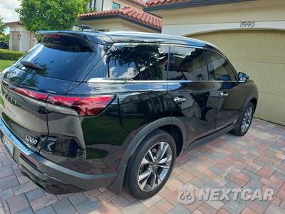 2023 INFINITI LUXE - zdjęcie 4 z 25 - miniatura