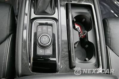 2024 INFINITI LUXE - zdjęcie 29 z 50 - miniatura