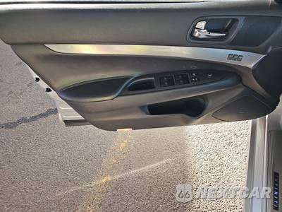 2013 INFINITI X - zdjęcie 9 z 18 - miniatura
