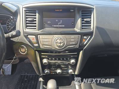 2017 Nissan Pathfinder SV - zdjęcie 11 z 23 - miniatura