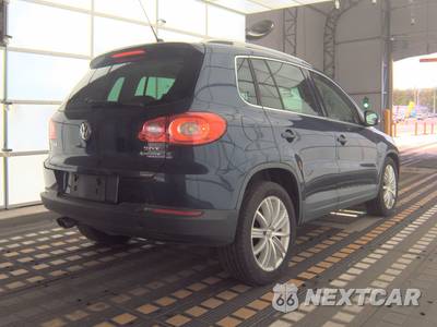 2011 Volkswagen Tiguan SE 4MOTION w/Sunroof & Navigation - zdjęcie 4 z 32 - miniatura