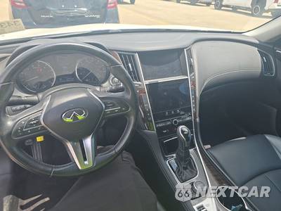 2019 INFINITI 3.0T LUXE - zdjęcie 11 z 18 - miniatura
