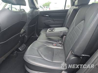 2021 Toyota Highlander XLE - zdjęcie 13 z 25 - miniatura