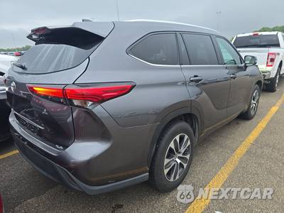 2021 Toyota Highlander XLE - zdjęcie 4 z 25 - miniatura