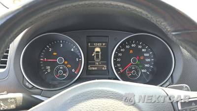 2014 Volkswagen Golf 2.0L TDI - zdjęcie 30 z 38 - miniatura