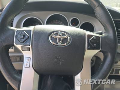 2016 Toyota Sequoia SR5 - zdjęcie 10 z 21 - miniatura