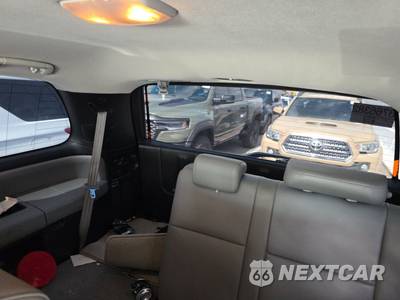 2016 Toyota Sequoia SR5 - zdjęcie 14 z 21 - miniatura