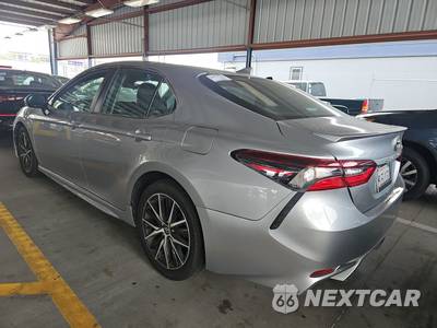 2024 Toyota Camry SE - zdjęcie 6 z 31 - miniatura