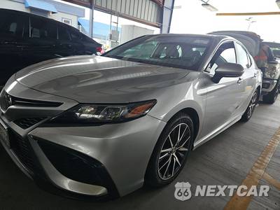 2024 Toyota Camry SE - zdjęcie 1 z 31 - miniatura