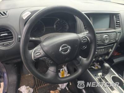 2018 Nissan Pathfinder S - zdjęcie 10 z 17 - miniatura