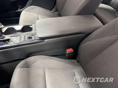 2025 Toyota Camry LE - zdjęcie 32 z 49 - miniatura