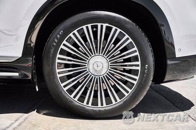 2025 Mercedes-Benz Maybach EQS 680 - zdjęcie 22 z 50 - miniatura