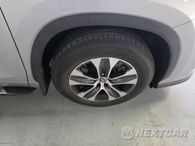 2022 Toyota Highlander XLE - zdjęcie 37 z 38 - miniatura