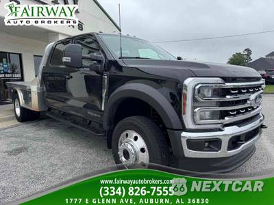 2026 Ford Super Duty F-450 Cab Chassis Lariat Crew Cab DRW - zdjęcie 4 z 33 - miniatura
