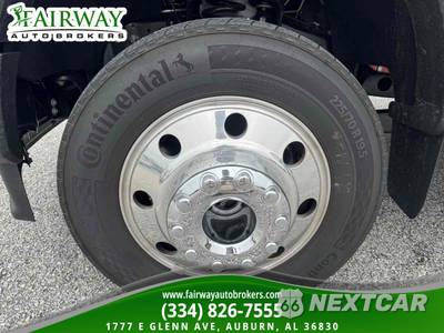 2026 Ford Super Duty F-450 Cab Chassis Lariat Crew Cab DRW - zdjęcie 30 z 33 - miniatura