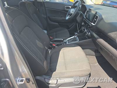 2026 Hyundai Venue SEL - zdjęcie 8 z 28 - miniatura