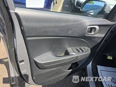 2026 Hyundai Venue SEL - zdjęcie 9 z 28 - miniatura