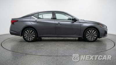 2025 Nissan SV - zdjęcie 8 z 12 - miniatura