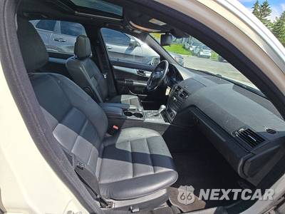 2010 Mercedes-Benz C-Class C 300 - zdjęcie 8 z 39 - miniatura