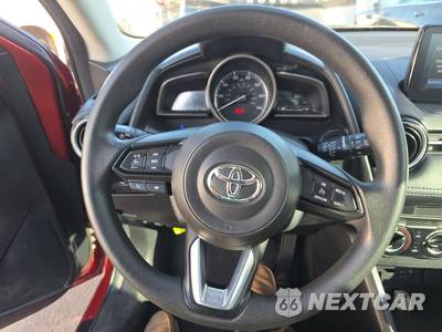 2020 Toyota LE - zdjęcie 10 z 18 - miniatura