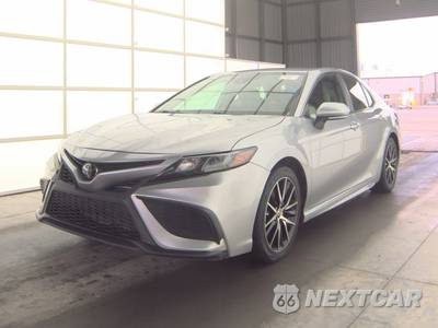 2022 Toyota Camry SE - zdjęcie 1 z 35 - miniatura