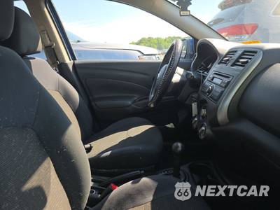 2012 Nissan Versa 1.6 SV Sedan - zdjęcie 8 z 32 - miniatura