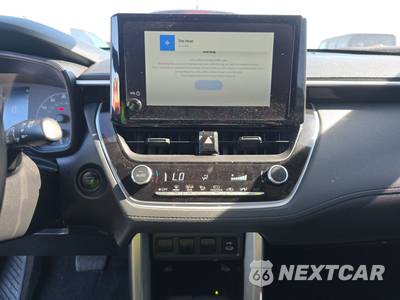 2025 Toyota Corolla Cross LE - zdjęcie 11 z 22 - miniatura