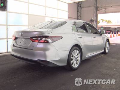 2024 Toyota Camry LE - zdjęcie 4 z 26 - miniatura