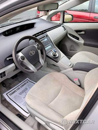 2011 Toyota Prius Two - zdjęcie 7 z 19 - miniatura