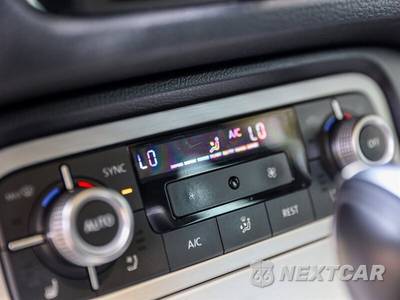 2017 Volkswagen Touareg Wolfsburg - zdjęcie 22 z 28 - miniatura