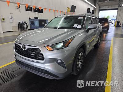 2023 Toyota Highlander XLE - zdjęcie 1 z 23 - miniatura