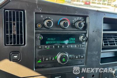 2018 Chevrolet Express 2500 Passenger Van LS 1LS 135.0" WB - zdjęcie 23 z 77 - miniatura