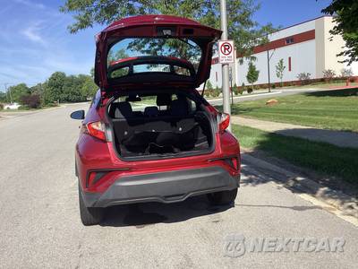 2018 Toyota C-HR XLE - zdjęcie 11 z 21 - miniatura