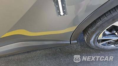 2021 Toyota C-HR XLE - zdjęcie 23 z 39 - miniatura